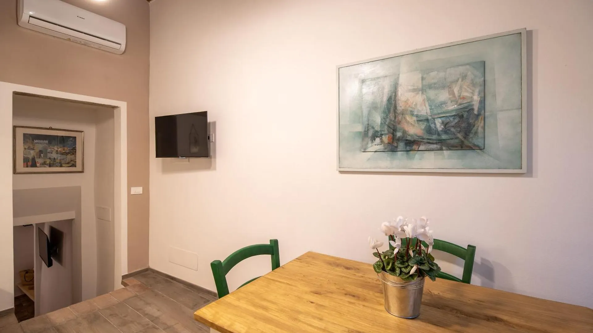 サン・ミニアートBorgonovo 33アパートメント サン・ミニアート